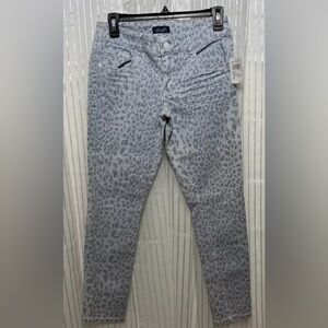 “Delia’s” Cheetah Color & Print Blue Jeans SZ: (5/6) NWT